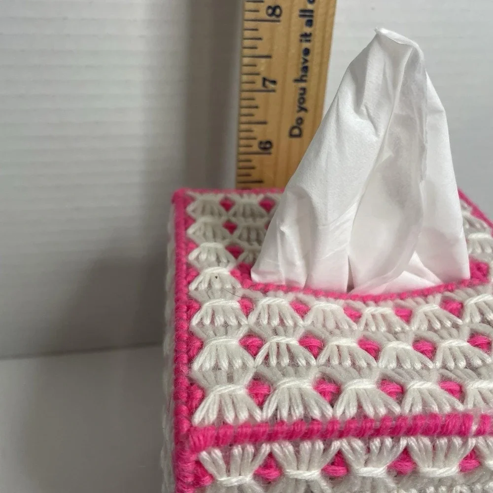 Handmade Needlepoint Plastic Canvas Pink/Green/White Yarn Tissue Box Granny Core